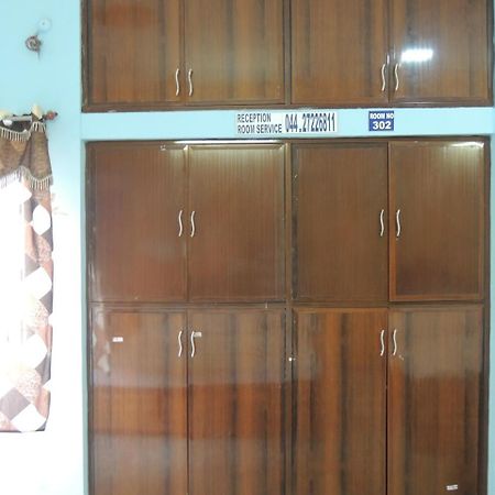 Radha Party Hall Kanchipuram Eksteriør billede