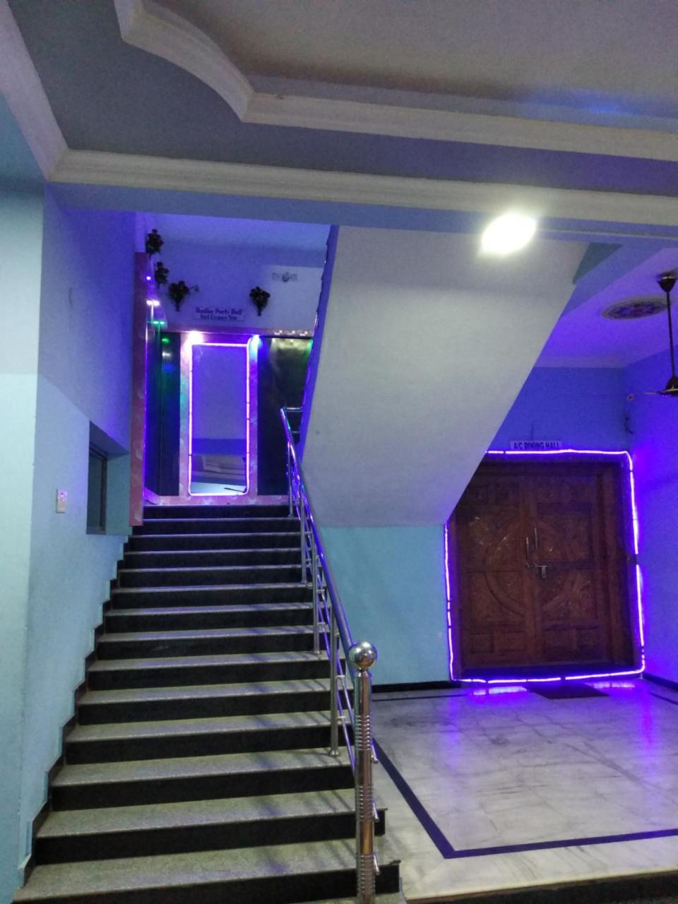 Radha Party Hall Kanchipuram Eksteriør billede