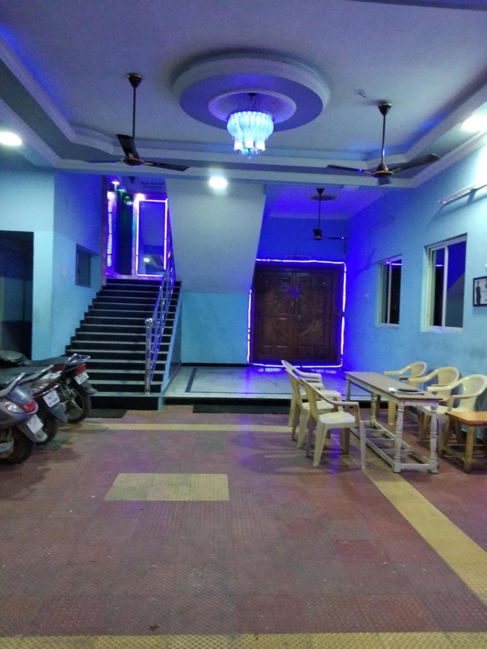 Radha Party Hall Kanchipuram Eksteriør billede