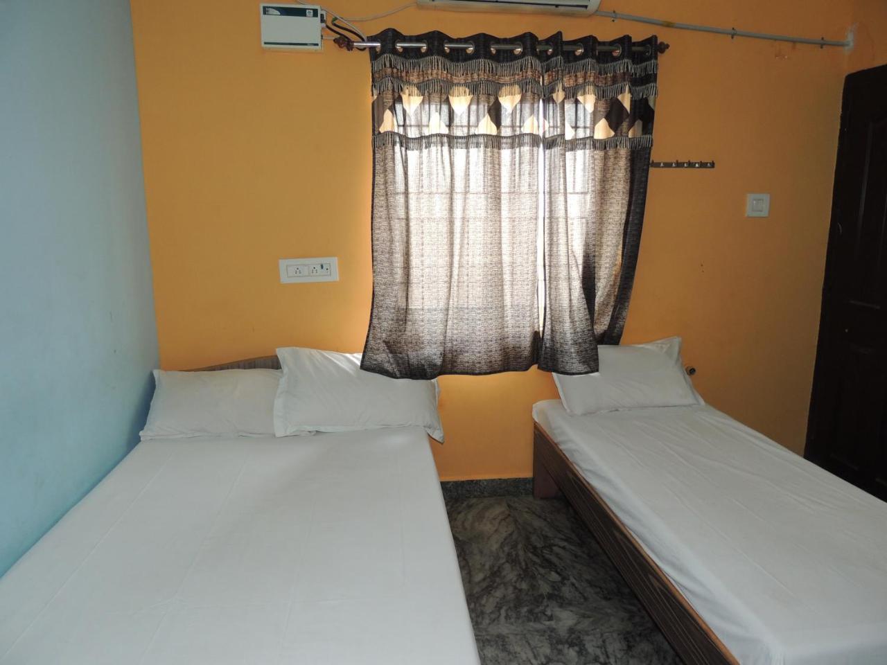 Radha Party Hall Kanchipuram Eksteriør billede