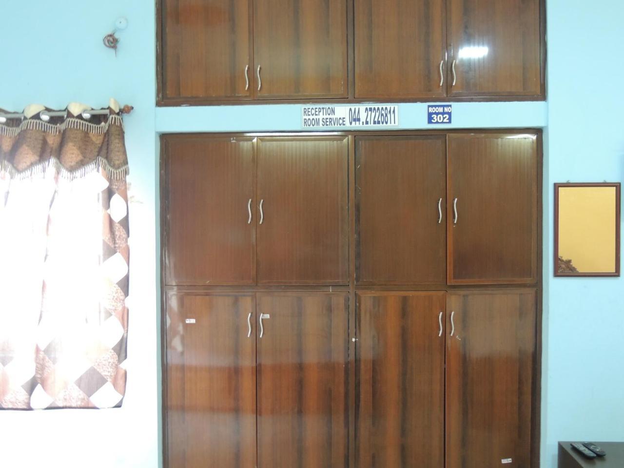 Radha Party Hall Kanchipuram Eksteriør billede