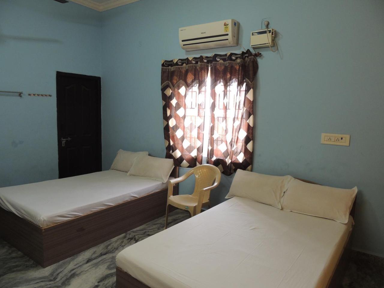 Radha Party Hall Kanchipuram Eksteriør billede